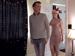 Luscious chick Kendall Woods wanted meaty