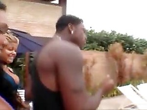 Big Butts Smash Down 2 (sexy1foryou)