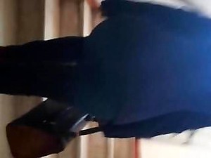 hot mom ass caught in highheels
