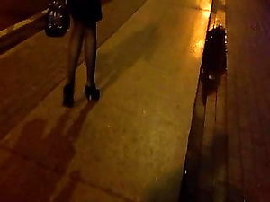 Mujer de verija grande
